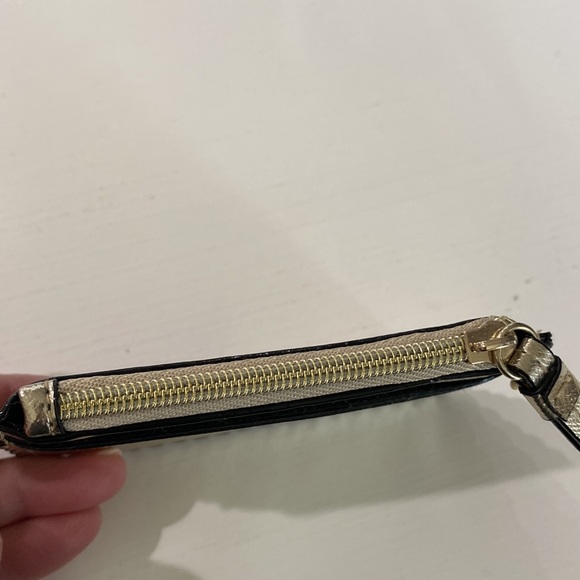 Like New Victoria’s Secret Gold Card Coin Case! - Picture 3 of 4